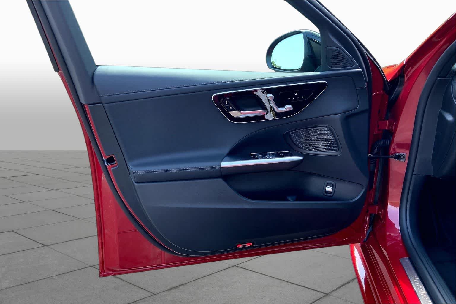New 2025 MANUFAKTUR Patagonia Red Metallic Mercedes-Benz C 300 image 10