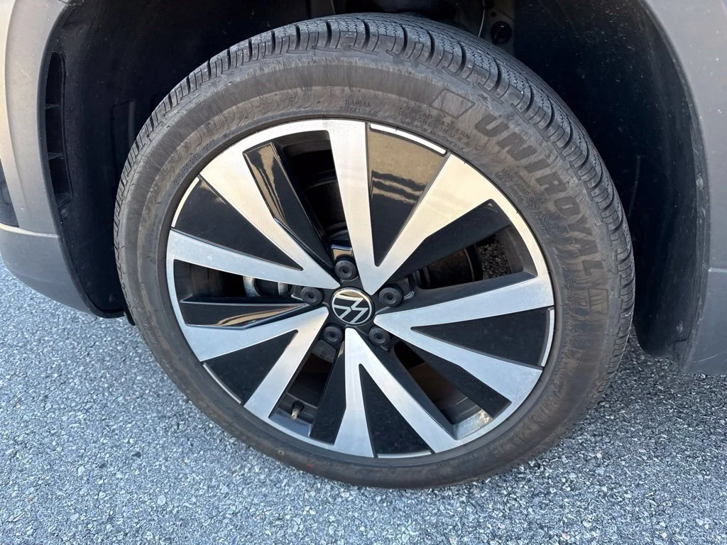 Certified Used 2024 Gray Volkswagen 1.5T SE image 19