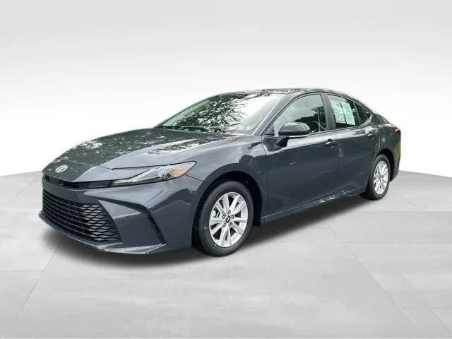 Certified Used 2025  Toyota LE image 1