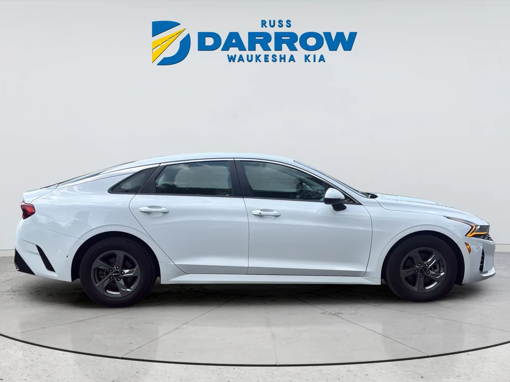 Used 2022 White Kia LXS image 6