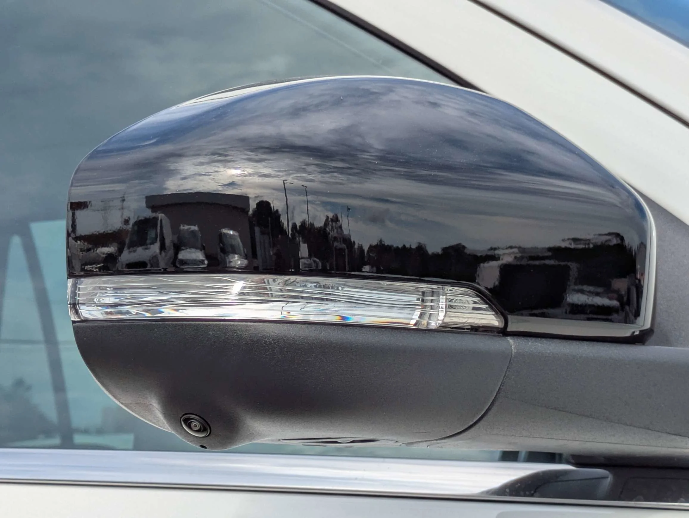 New 2026 Star White Metallic Tri-Coat Ford Platinum® image 12