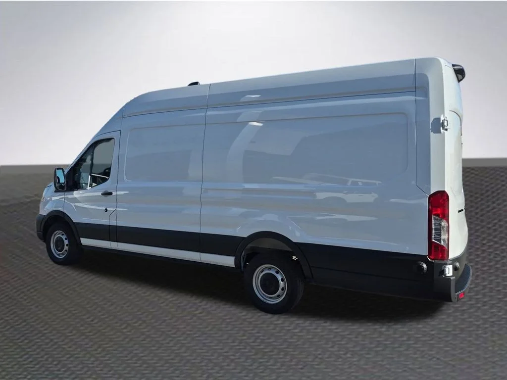 New 2026 Oxford White Ford Cargo Van image 5