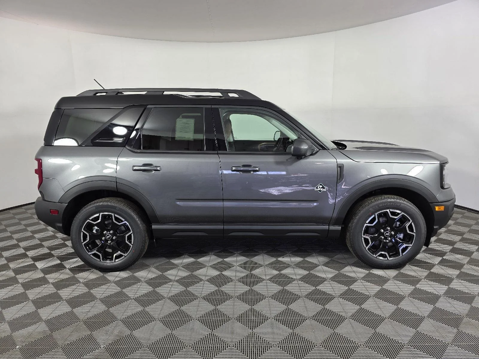 Used 2025 Carbonized Gray Metallic Ford Outer Banks image 10