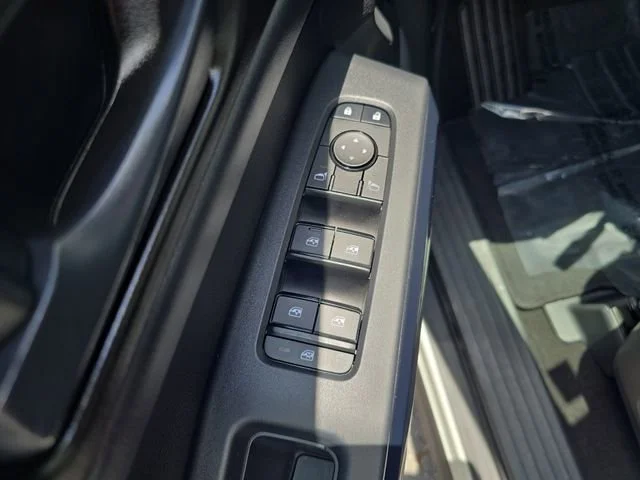 Certified Used 2025 Glacier White Nissan SV image 17