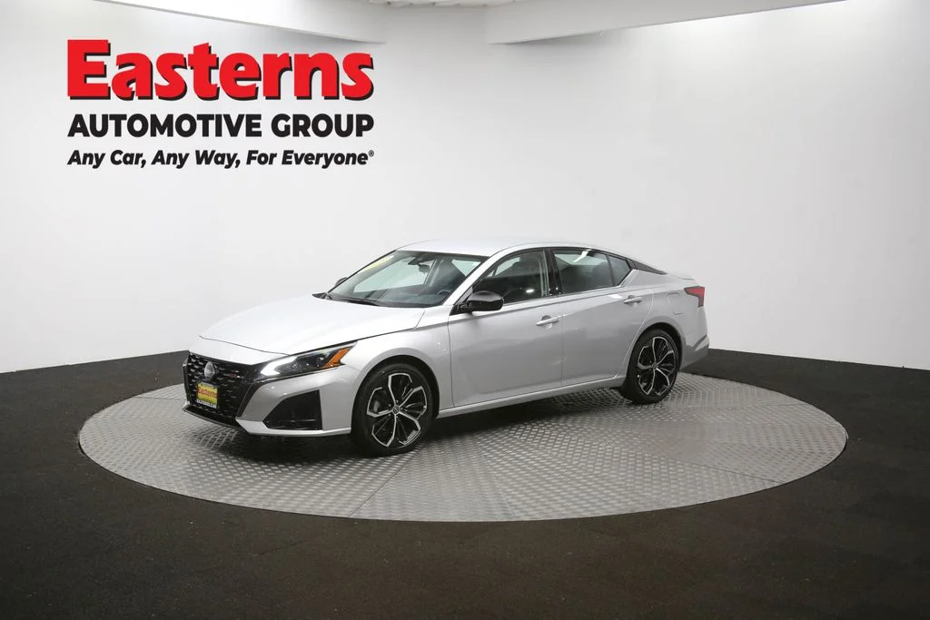 Used 2024 Silver Nissan 2.5 SR image 55