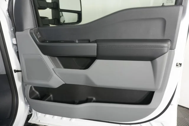 New 2026 Oxford White Ford F-250® XLT image 34