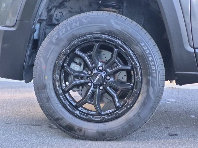 Used 2018 Gray Jeep Sport image 9