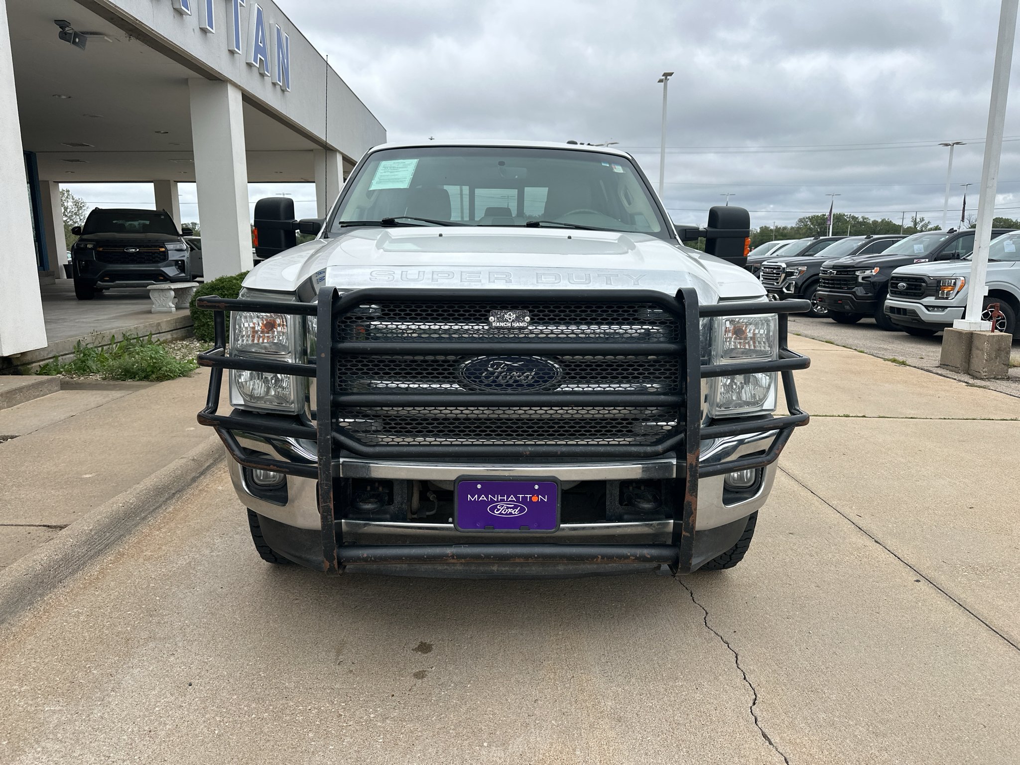 Used 2016 White Platinum Metallic Tri-Coat Ford LARIAT image 14