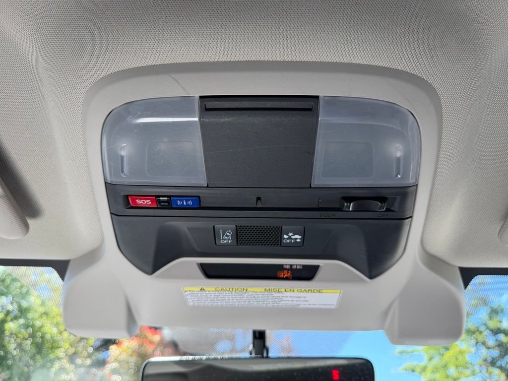 Used 2018 Ice Silver Metallic Subaru 2.0i Premium image 28