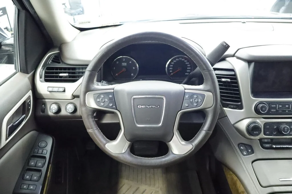 Used 2016 Silver GMC Denali image 24