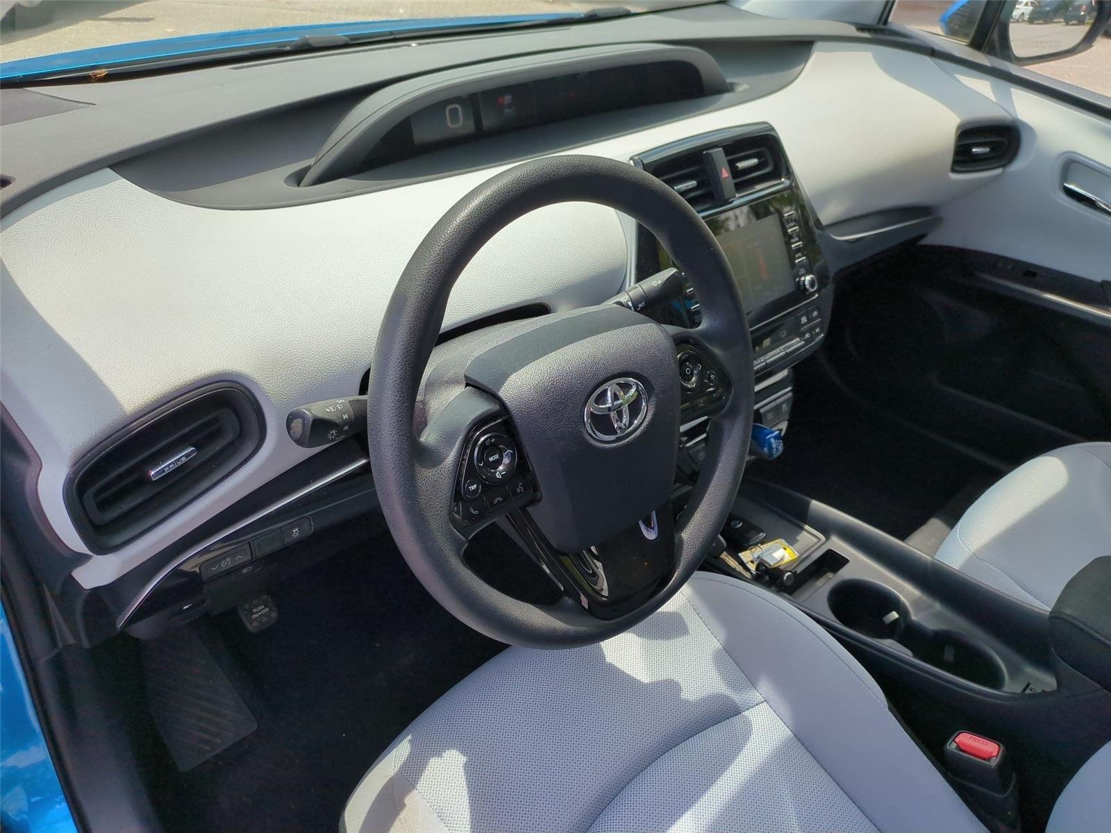 Used 2020 Electric Storm Blue Toyota XLE image 18