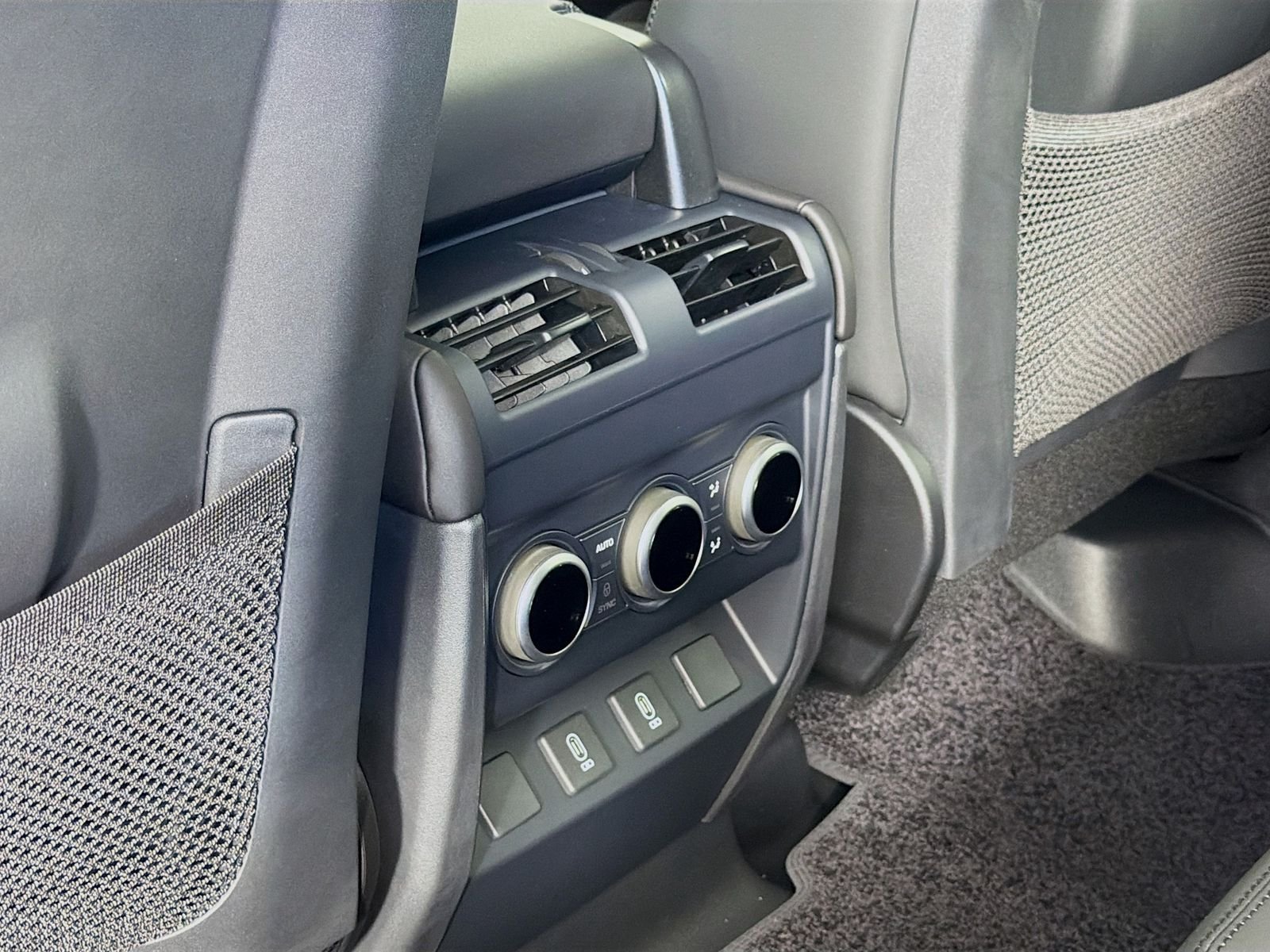 New 2026 Borasco Grey Land Rover X-Dynamic SE image 29