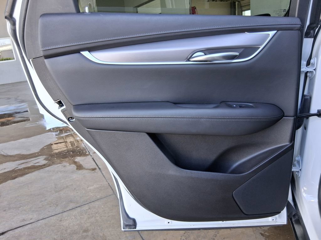 Used 2022 Crystal White Tricoat Cadillac Luxury image 21