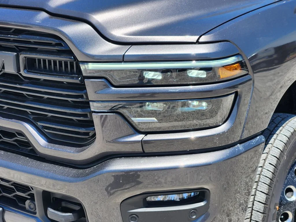 New 2026 Granite Crystal Metallic Clear-Coat Exterior Paint RAM Laramie image 5