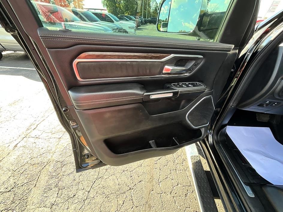 Used 2019 Black Ram Laramie image 12