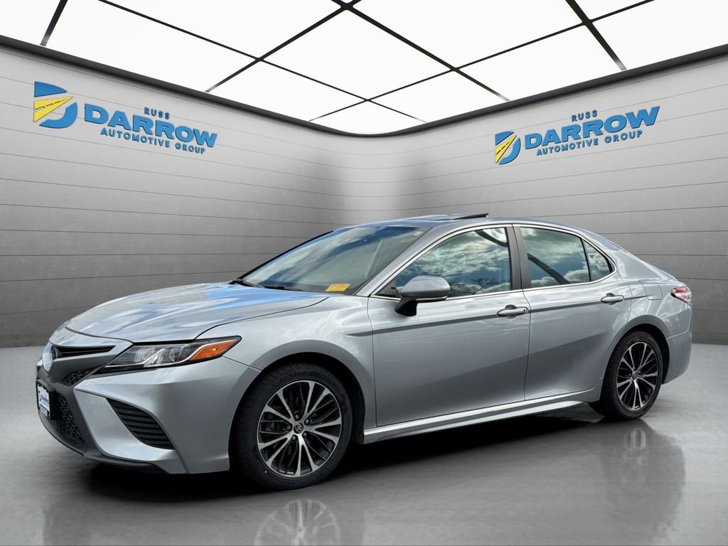 2020 Toyota Camry SE