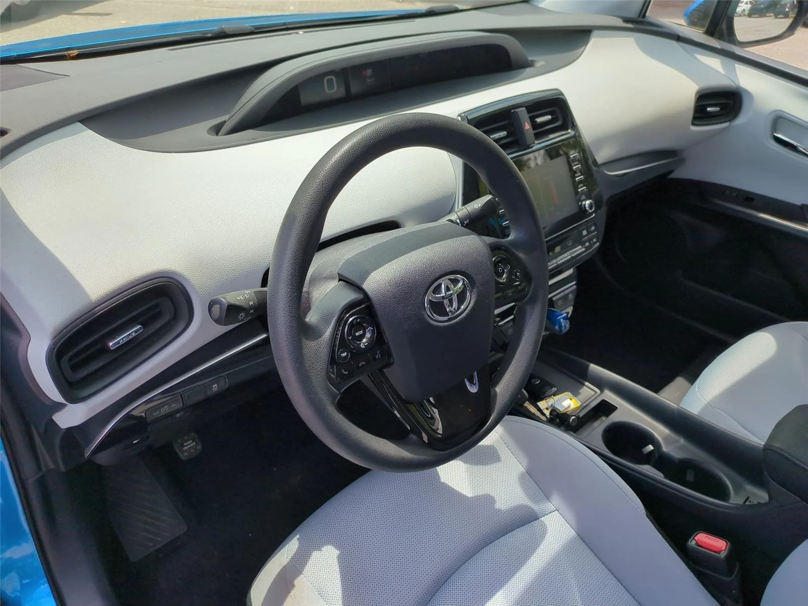 Used 2020 Electric Storm Blue Toyota XLE image 18