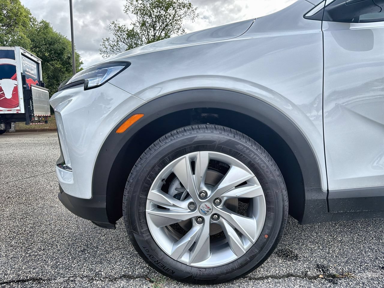 New 2026 Summit White Buick Preferred image 28