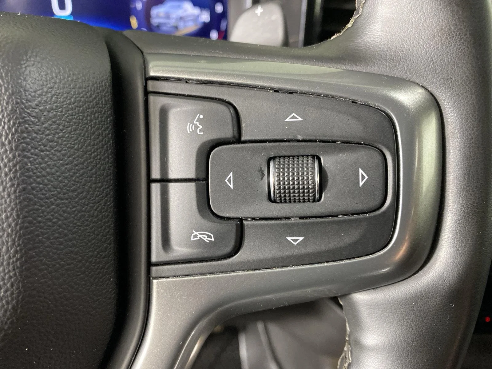 Used 2025 Summit White Chevrolet RST image 16