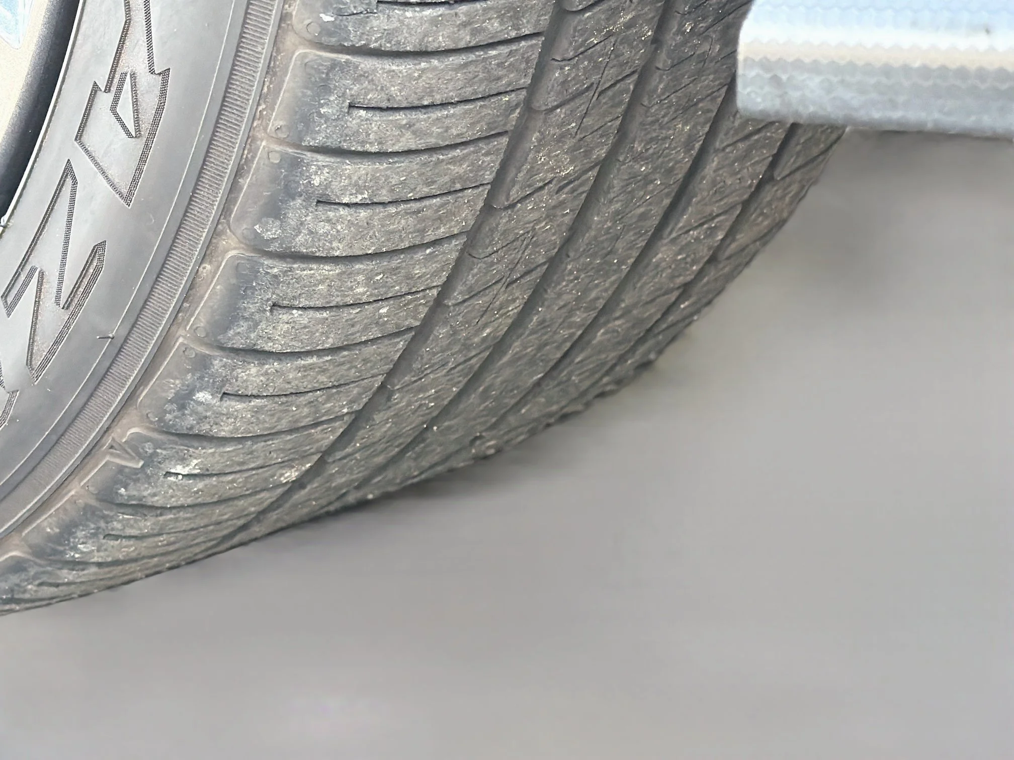 Used 2022 Magnetite Gray Metallic Subaru Limited image 41