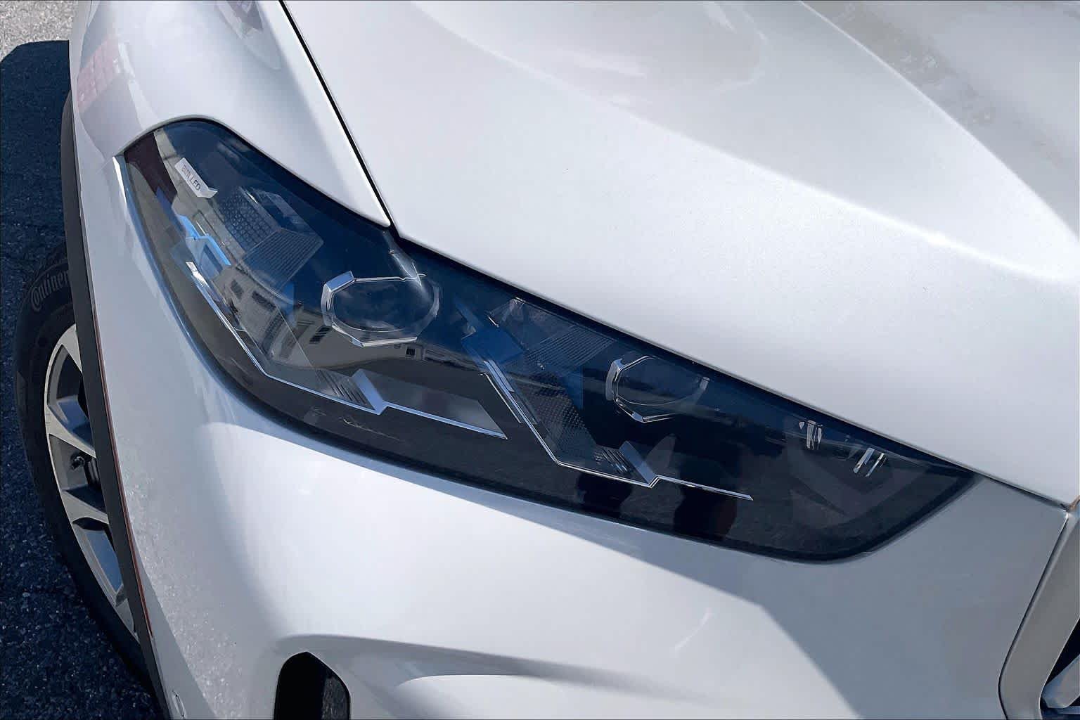 New 2026 Mineral White Metallic BMW xDrive50e image 13