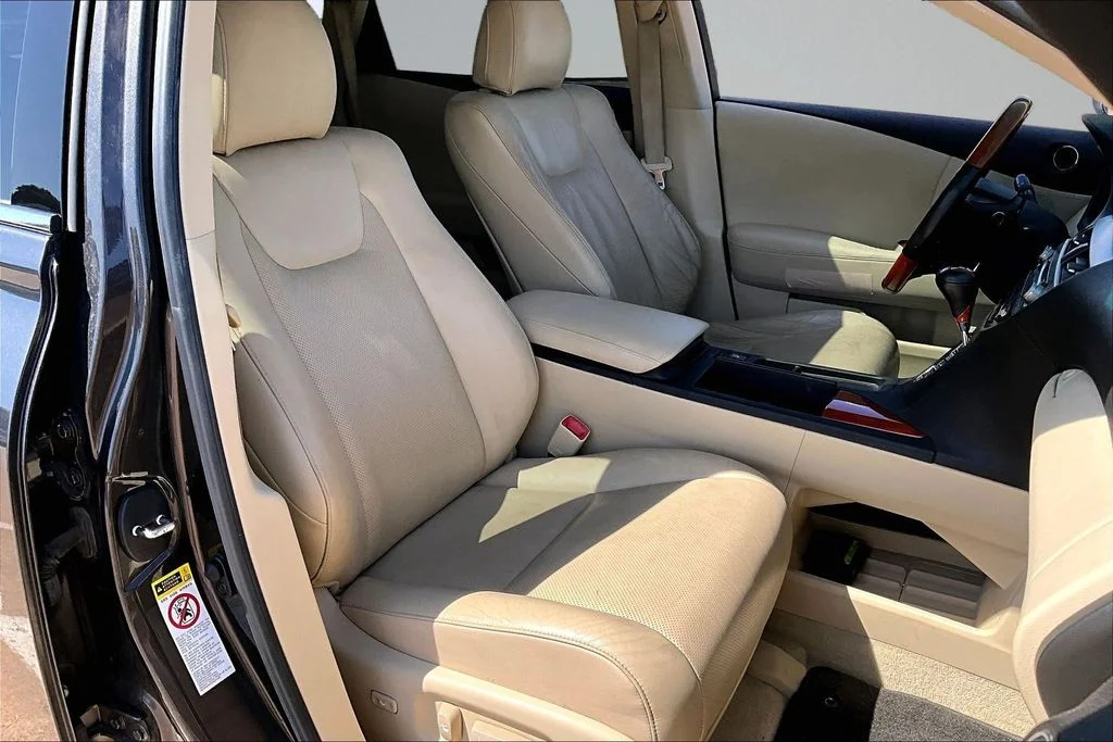 Used 2010  Lexus 350 image 7