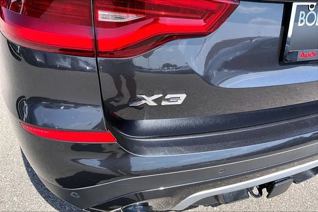 Used 2020 Gray BMW xDrive30i image 33