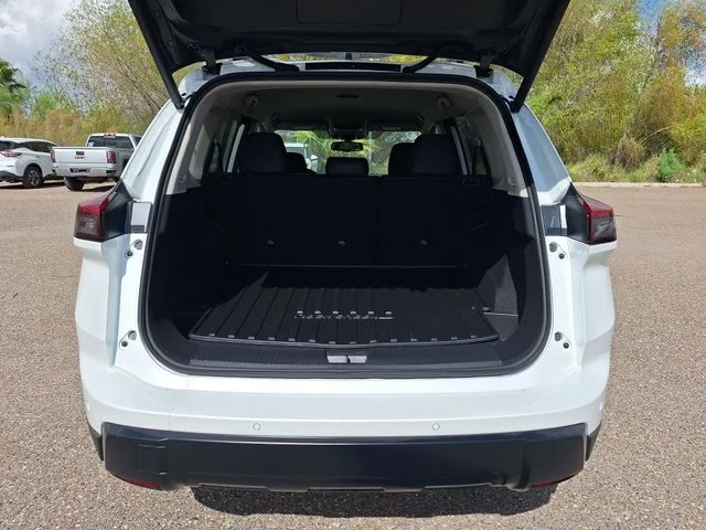 New 2026 Everest White Pearl TriCoat Nissan Rock Creek® image 22