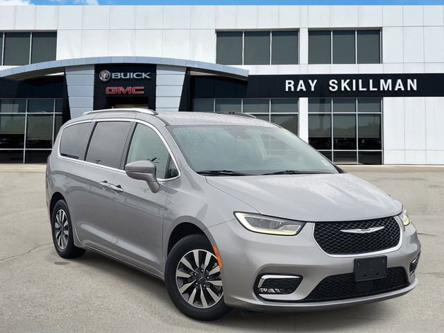 2021 Chrysler Pacifica Touring L's photo