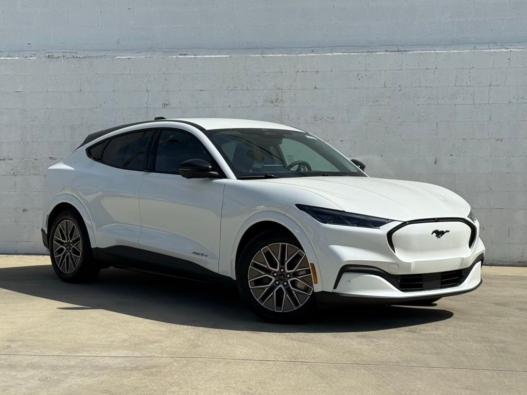 2026 Ford Mustang-Mach-e Premium's photo