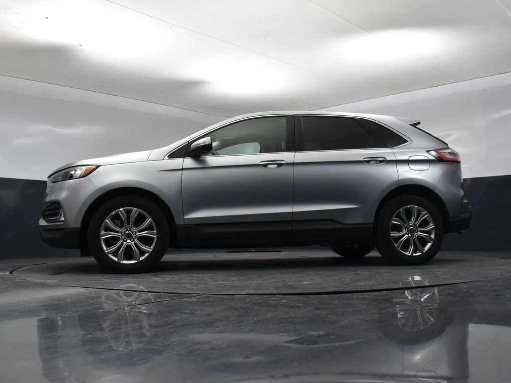 2024 Ford Edge Titanium - Photo 32