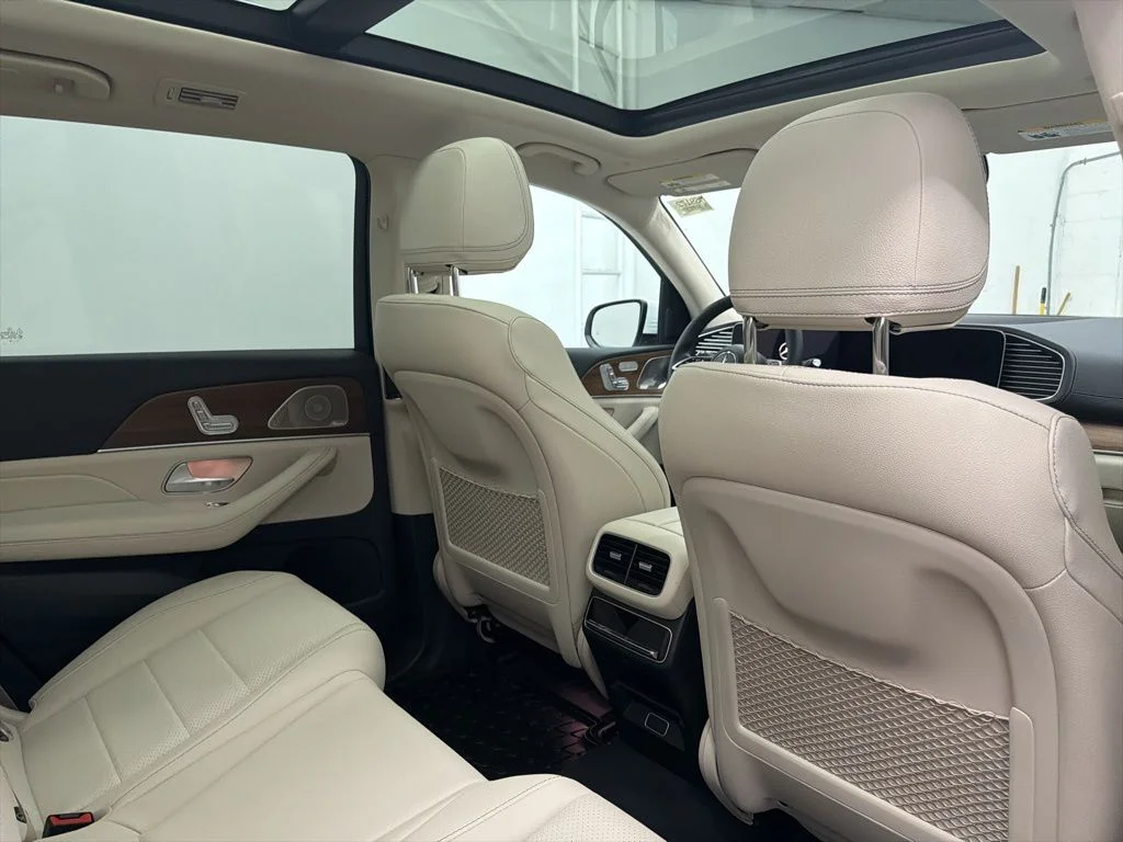 New 2026 White Mercedes-Benz GLS 450 image 25