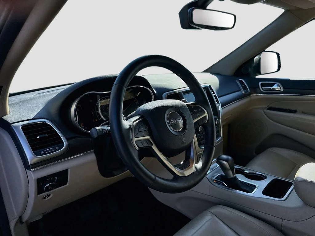 Used 2017 Brown Jeep Limited image 10