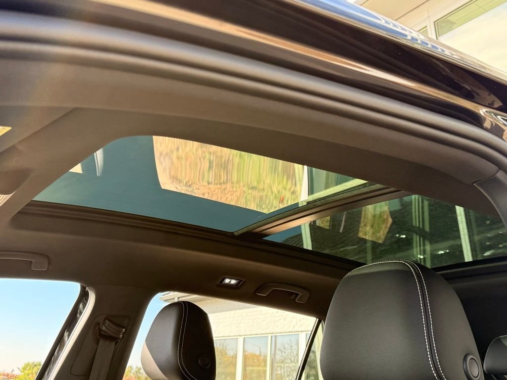 New 2026 Deep Black Pearl Volkswagen 2.0T SEL image 13