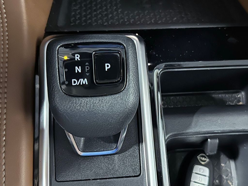 Used 2022 Red Nissan Platinum image 31