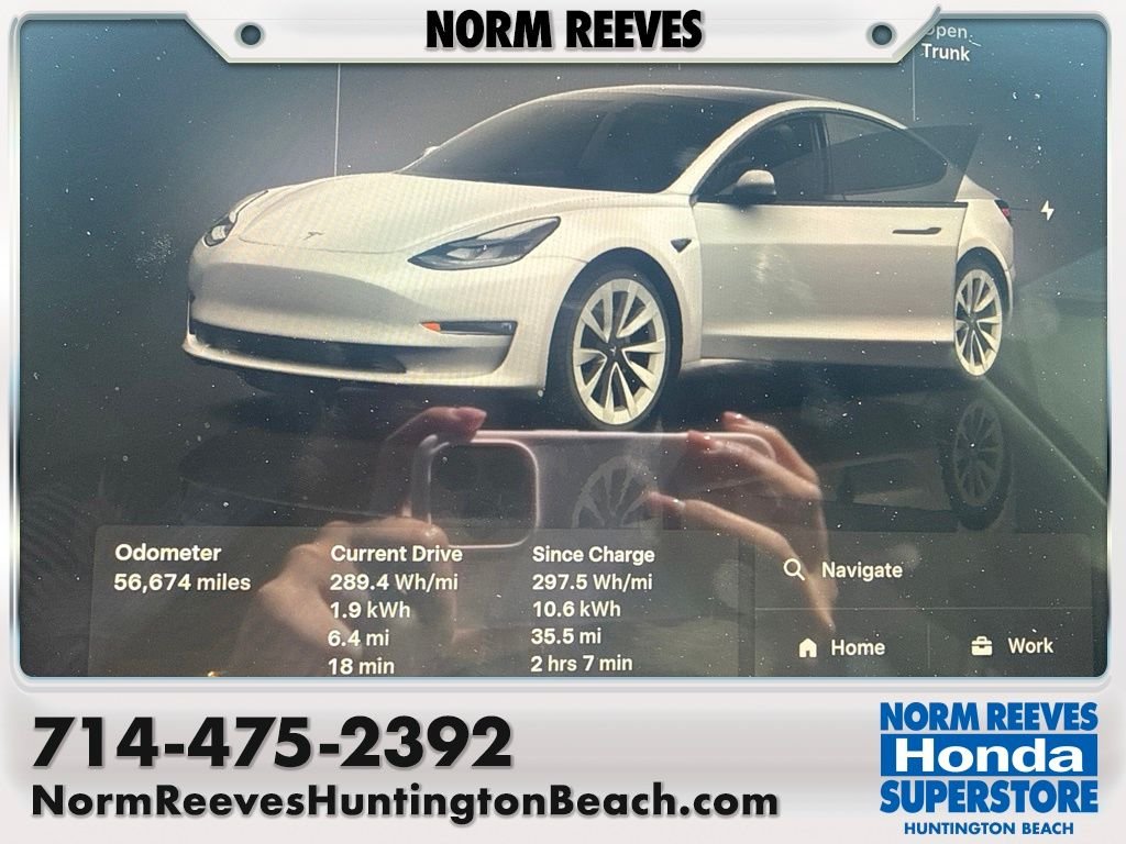 Used 2023 White Tesla Base image 1