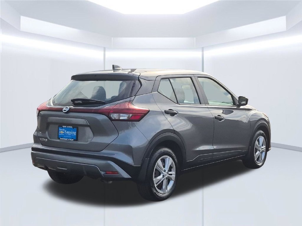 Used 2021 Gray Nissan S image 6