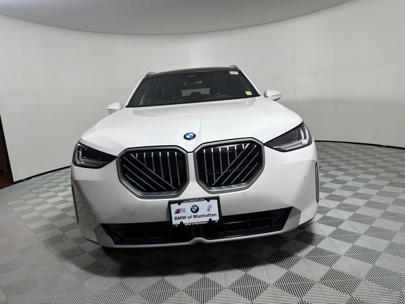 Used 2026 Alpine White BMW 30 xDrive image 8