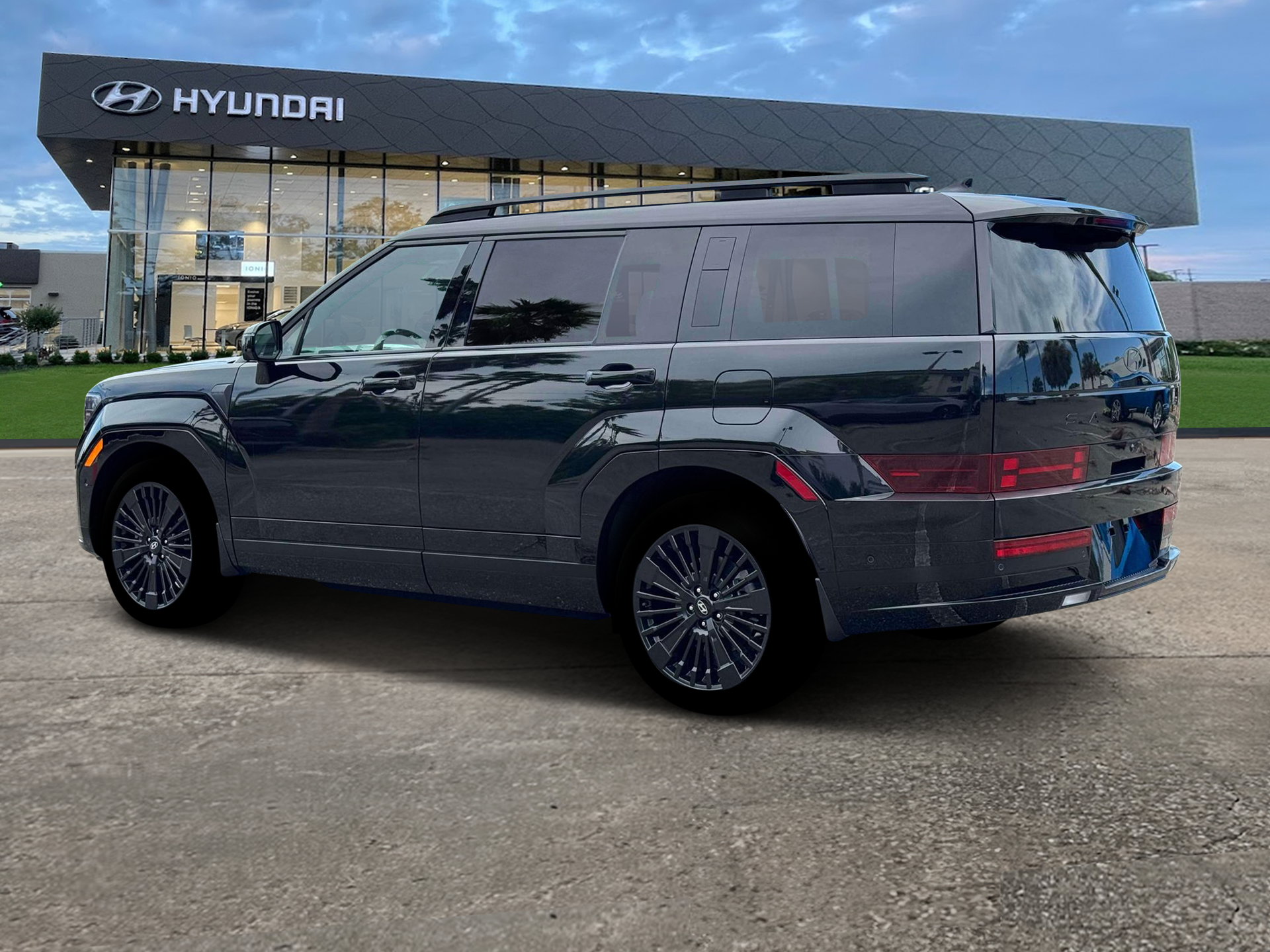 Used 2026 Phantom Black Hyundai Calligraphy image 4