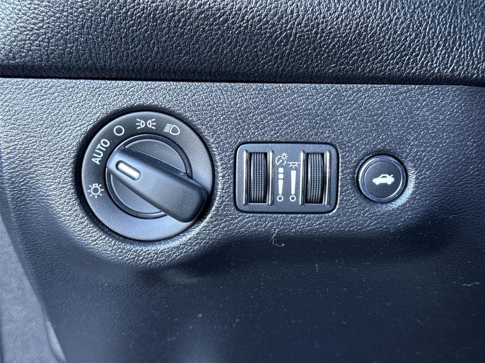 2021 Dodge Challenger SXT - Photo 17