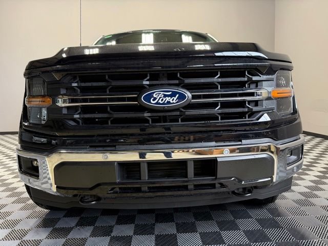 New 2026 Agate Black Metallic Ford XLT image 3