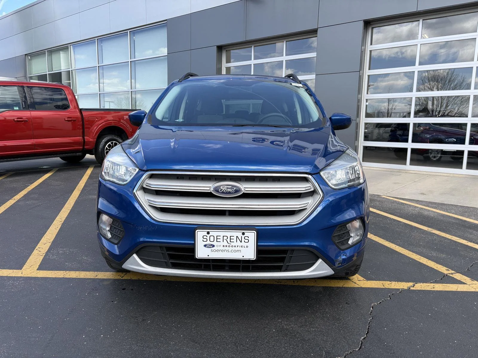 Used 2018 Ford Escape SE with VIN 1FMCU0GD1JUA07734 for sale in Brookfield, WI