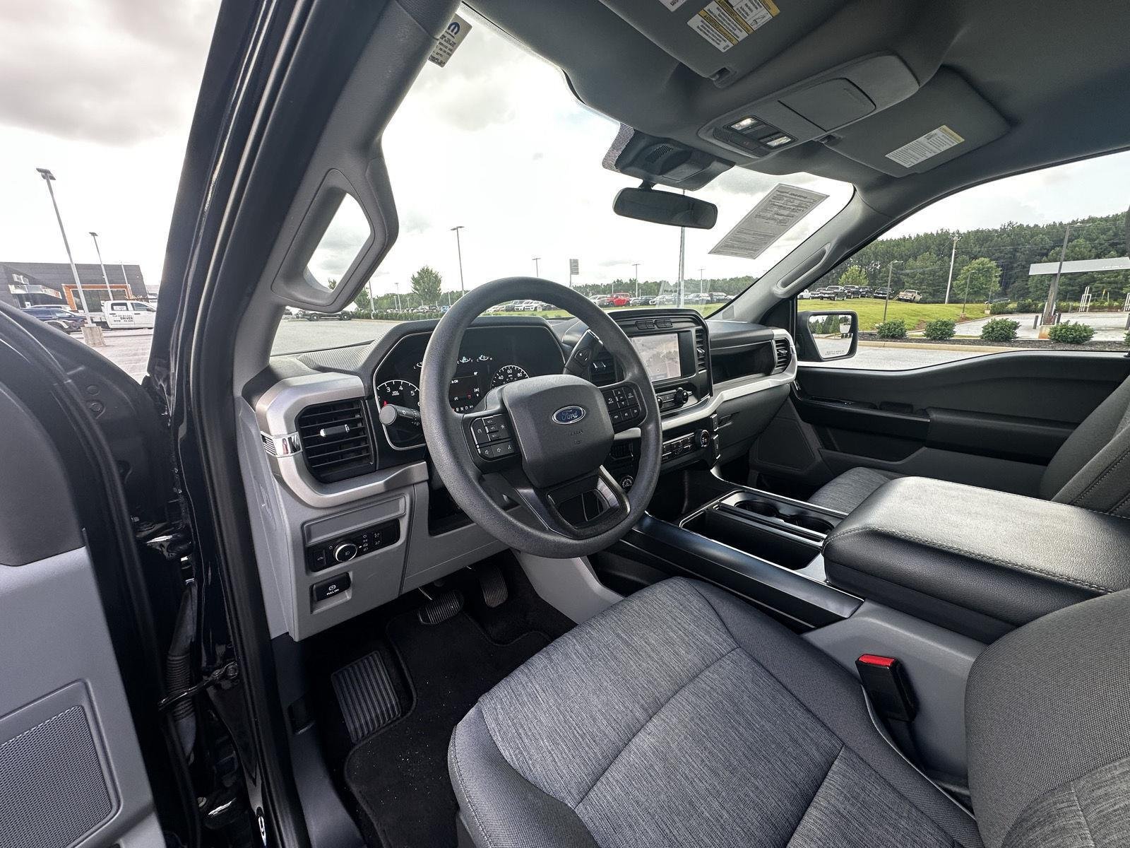 Used 2022 Antimatter Blue Metallic Ford XL image 13