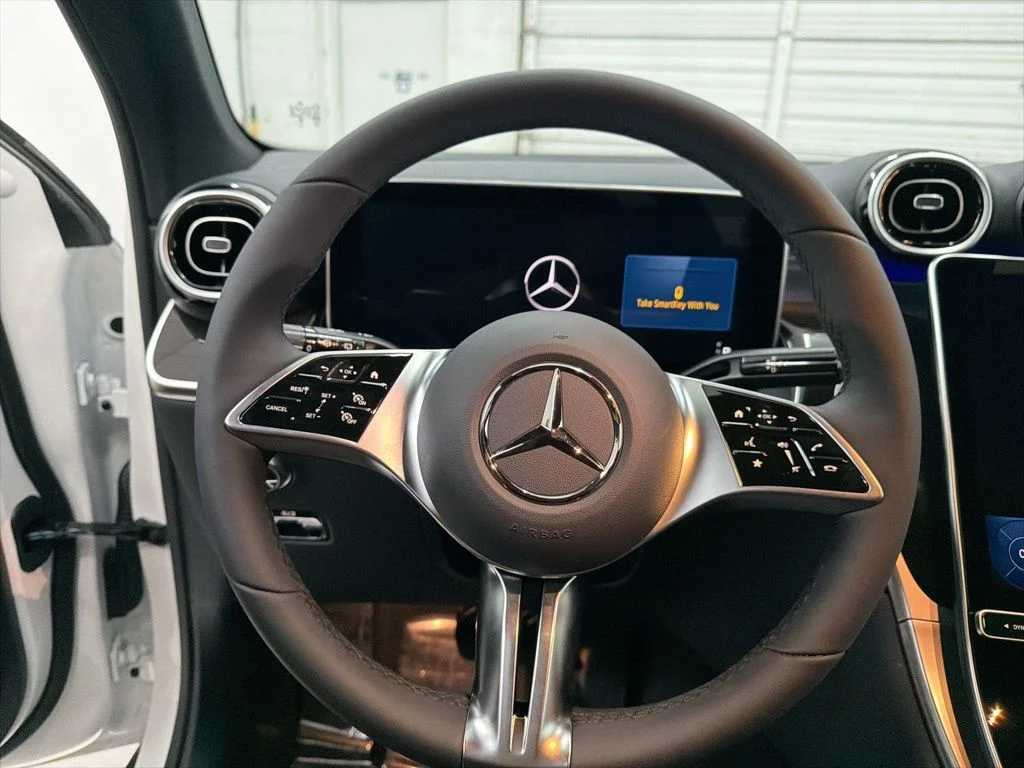 Used 2026 White Mercedes-Benz GLC 300 image 15