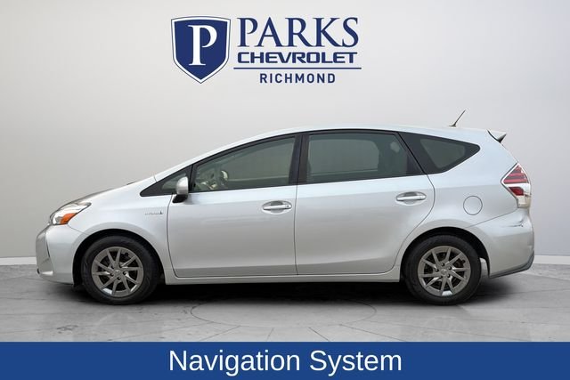 Used 2017 Silver Toyota Three image 5