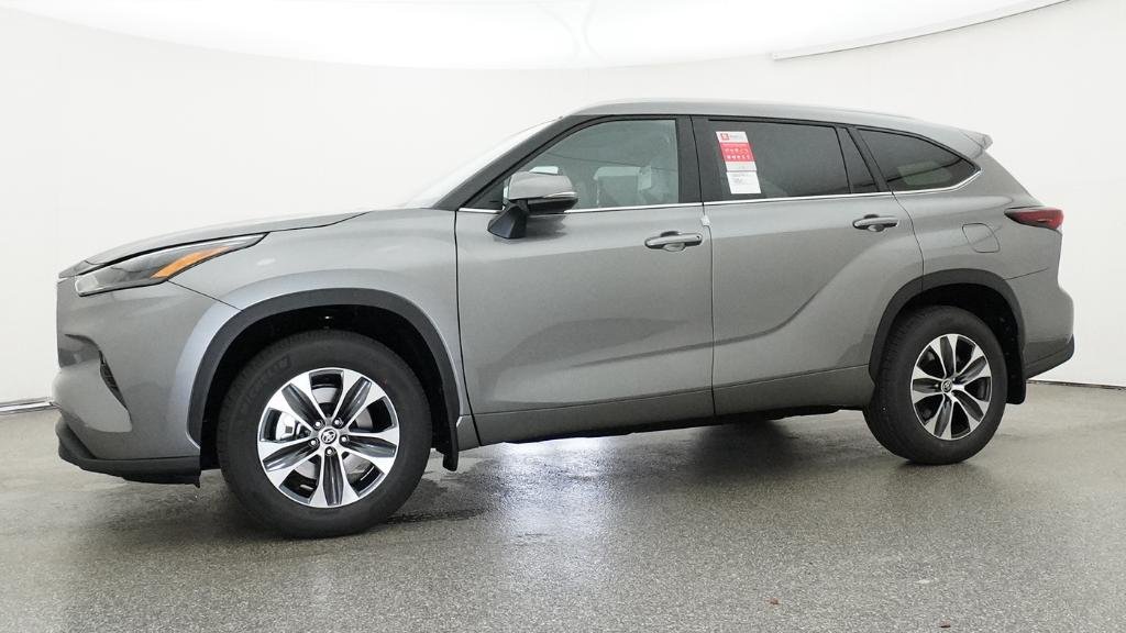 New 2026 Heavy Metal Toyota XLE image 22
