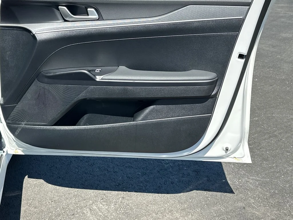 New 2026 White Kia LXS image 14
