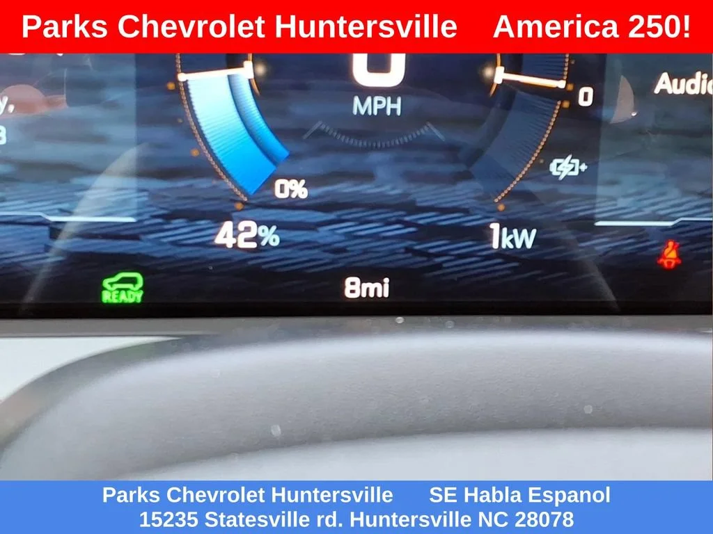 New 2027 Summit White Chevrolet LT image 14