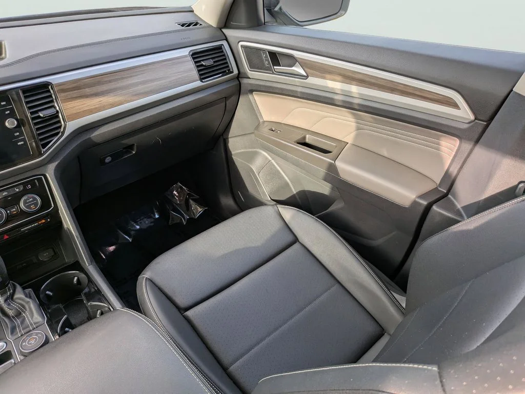 Used 2023 Gray Volkswagen SEL image 15