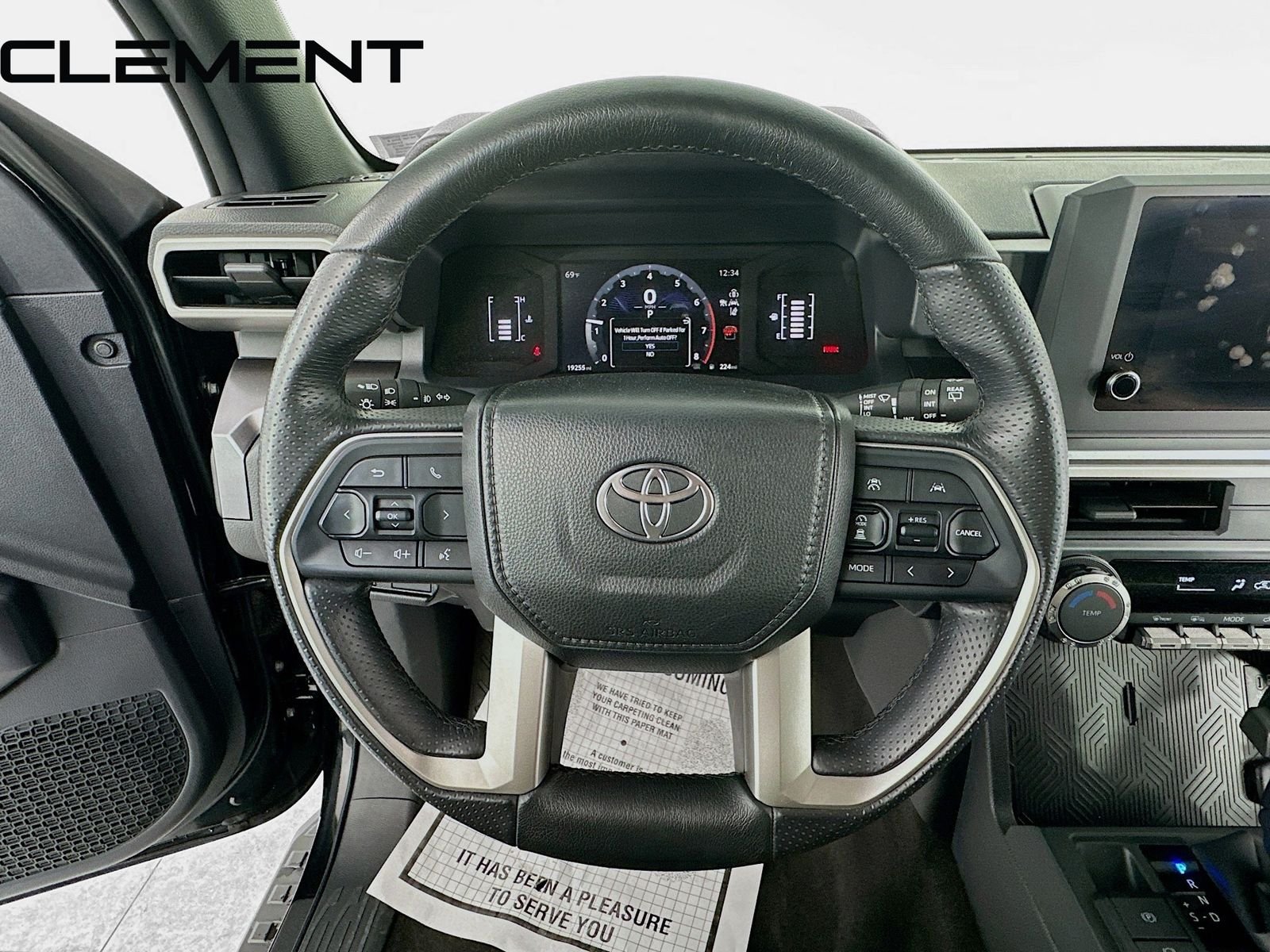 2025 Toyota 4Runner SR5 - Photo 14